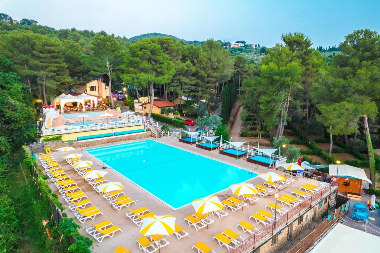 Le Pianacce Camping Village Castagneto Carducci Εξωτερικό φωτογραφία